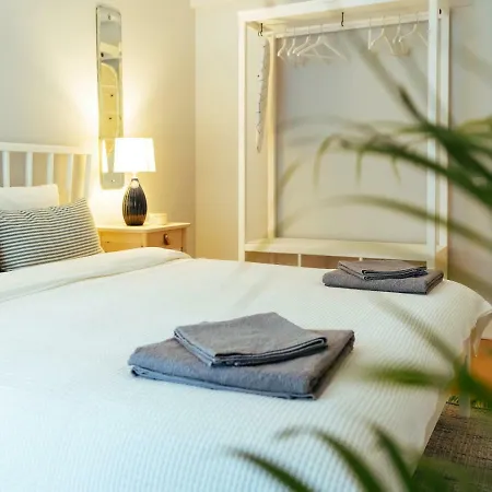Boutique Luxury Flats - Alhambra Apartment *